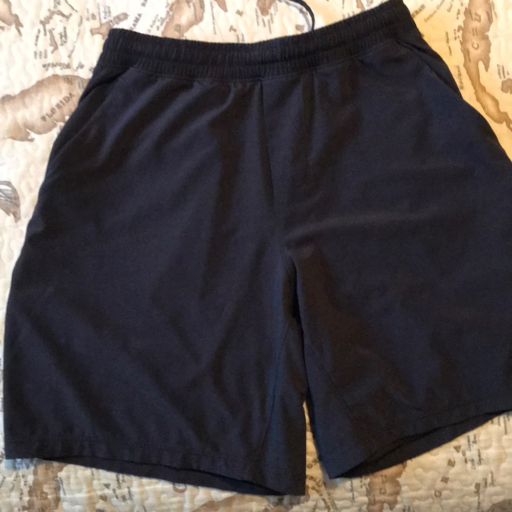 Small lululemon men’s black short